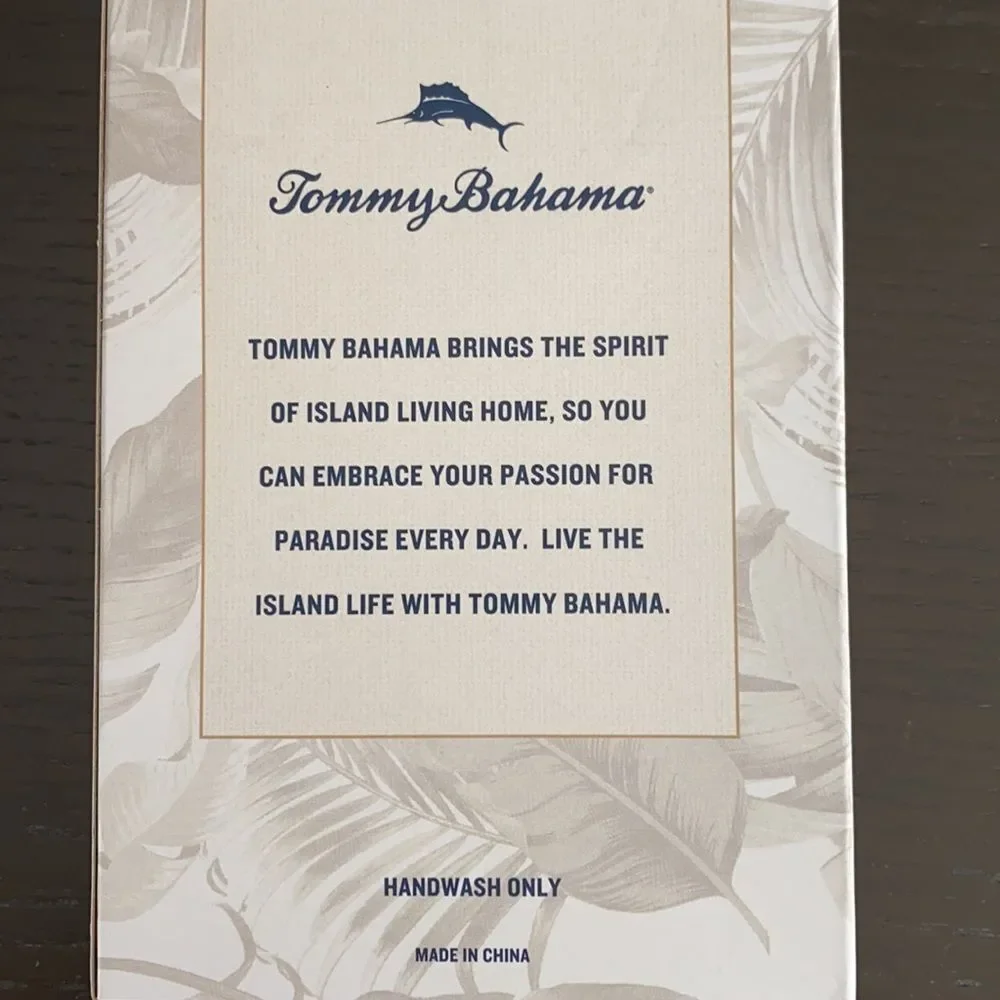 Tommy Bahama Crab bottle opener - Picture 4 of 4